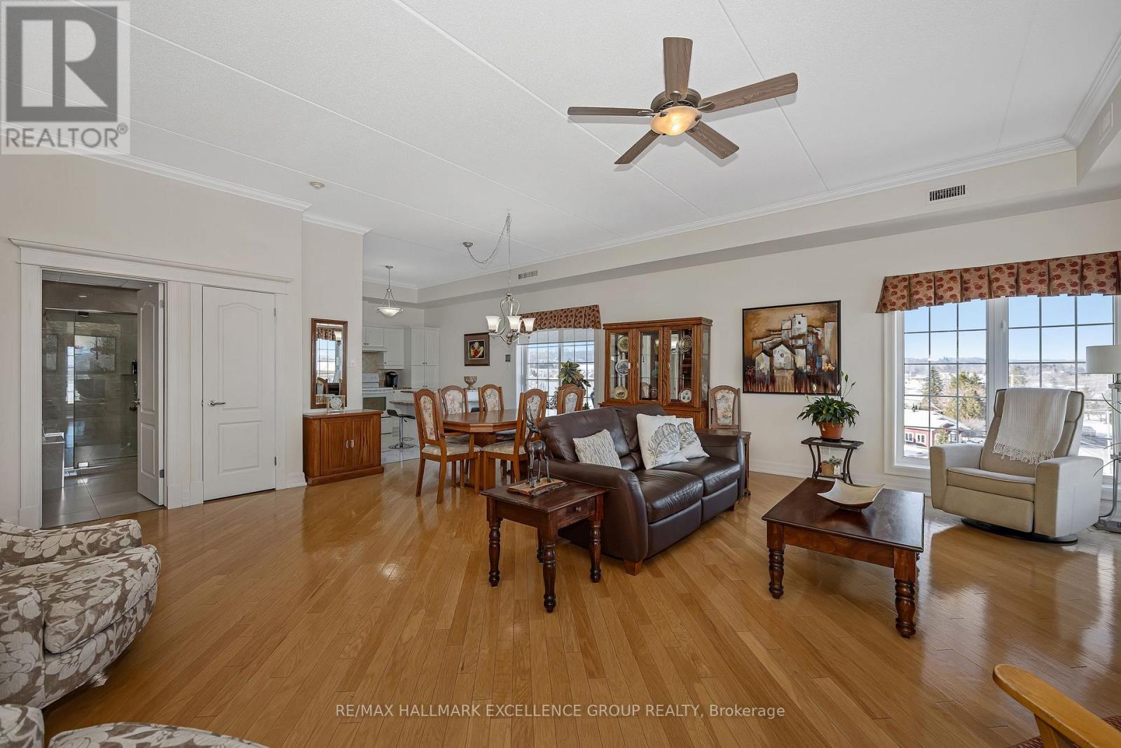 406 - 2921 Laurier Street Property Photo 12
