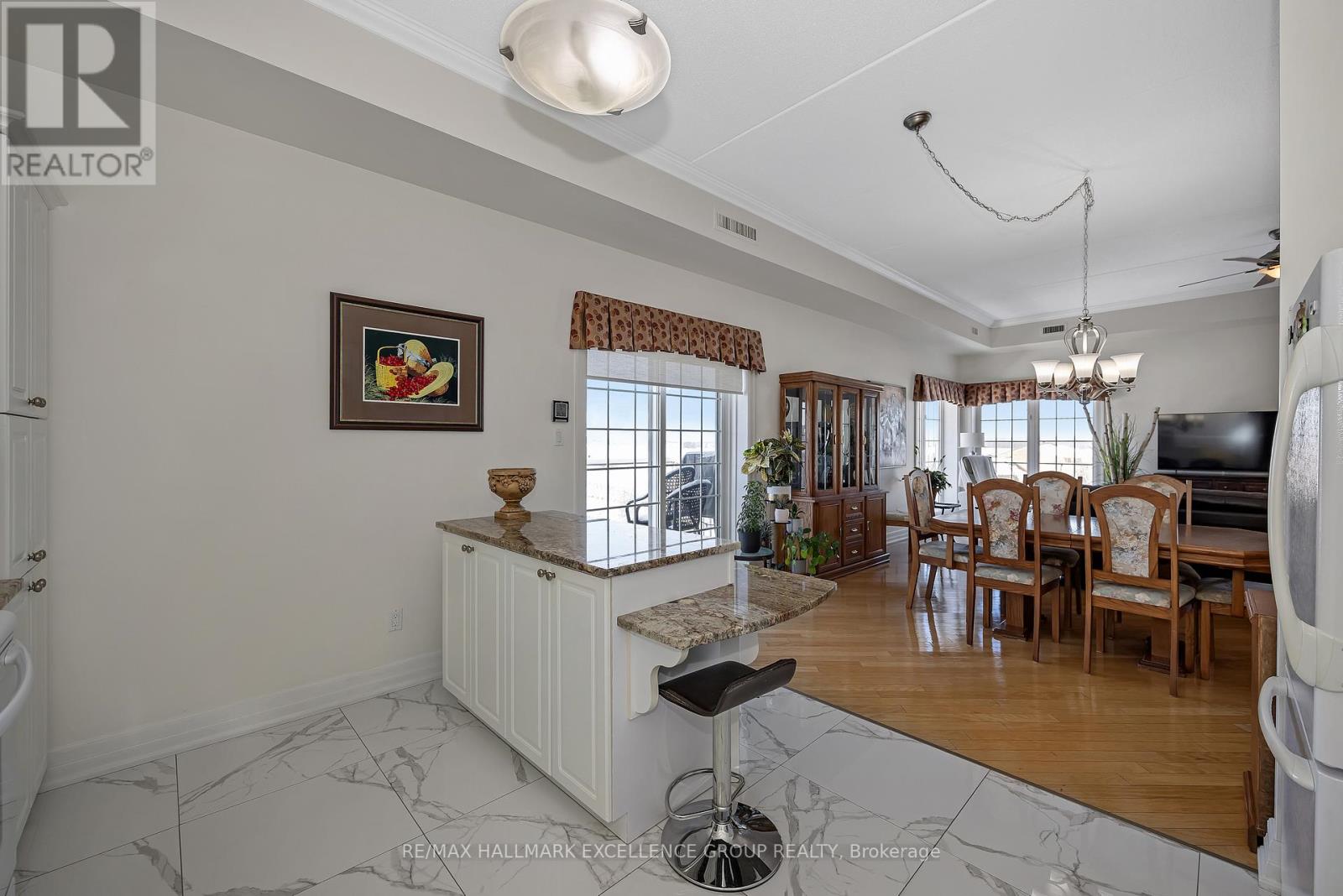 406 - 2921 Laurier Street Property Photo 19