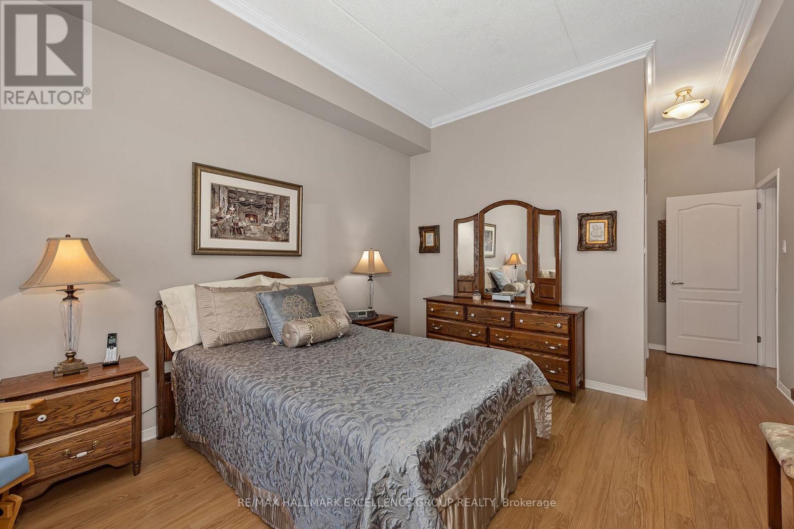 406 - 2921 Laurier Street Property Photo 23