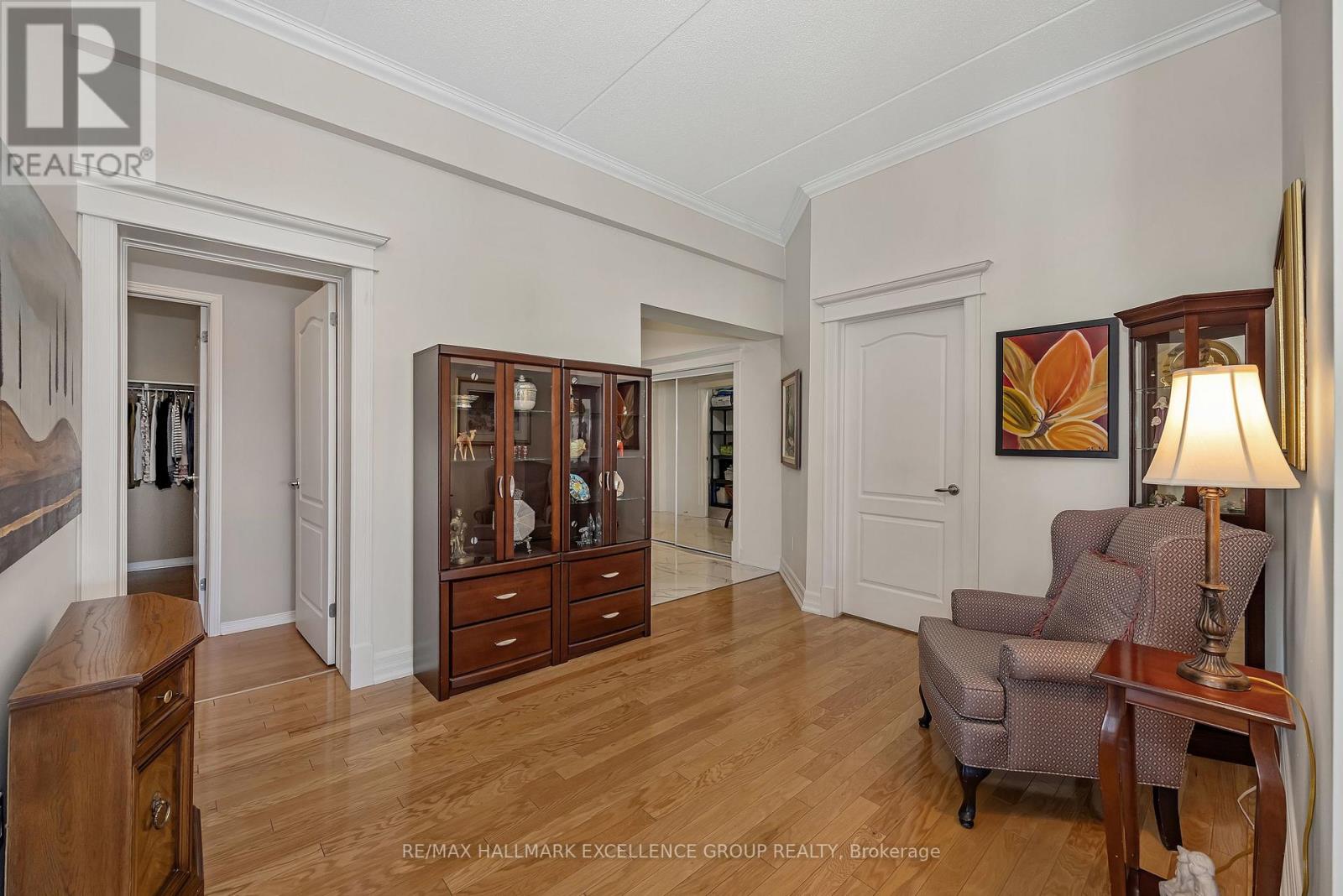 406 - 2921 Laurier Street Property Photo 27