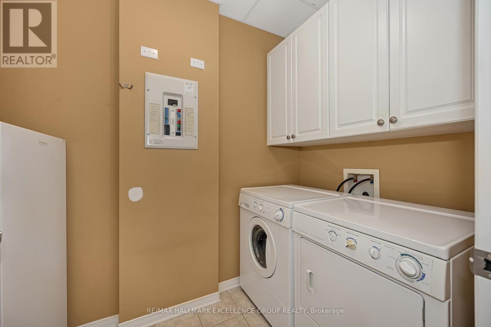 406 - 2921 Laurier Street Property Photo 30