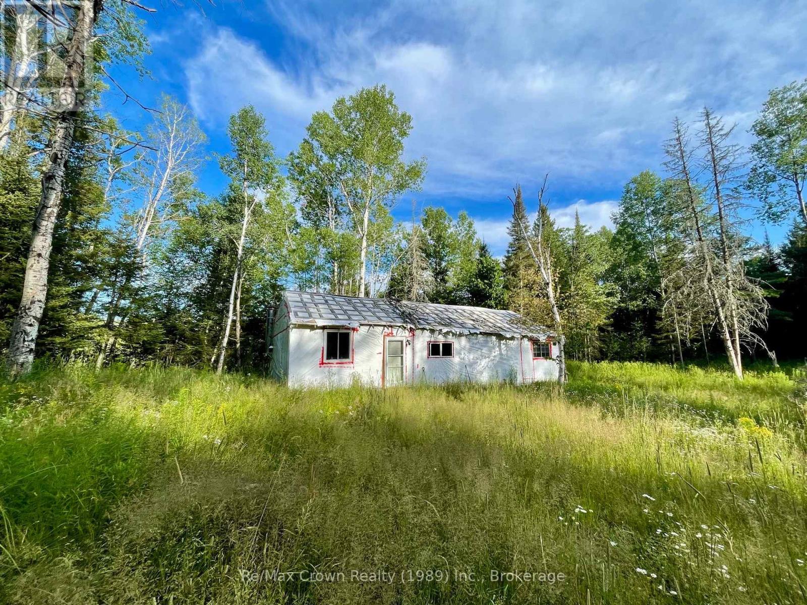 1106 Commanda Lake Road Property Photo 2