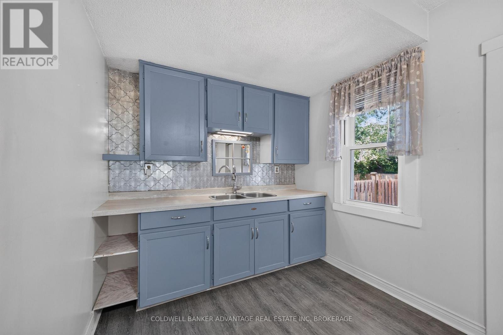 229 Broadway Avenue Property Photo 9