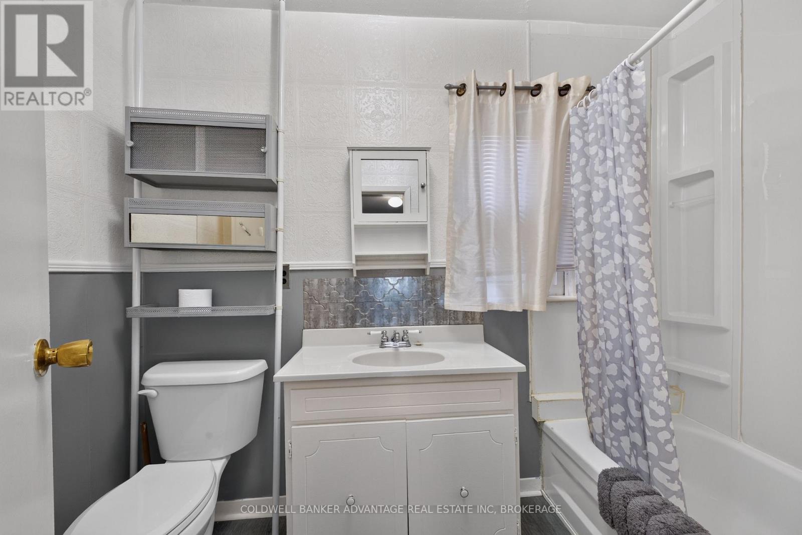 229 Broadway Avenue Property Photo 11