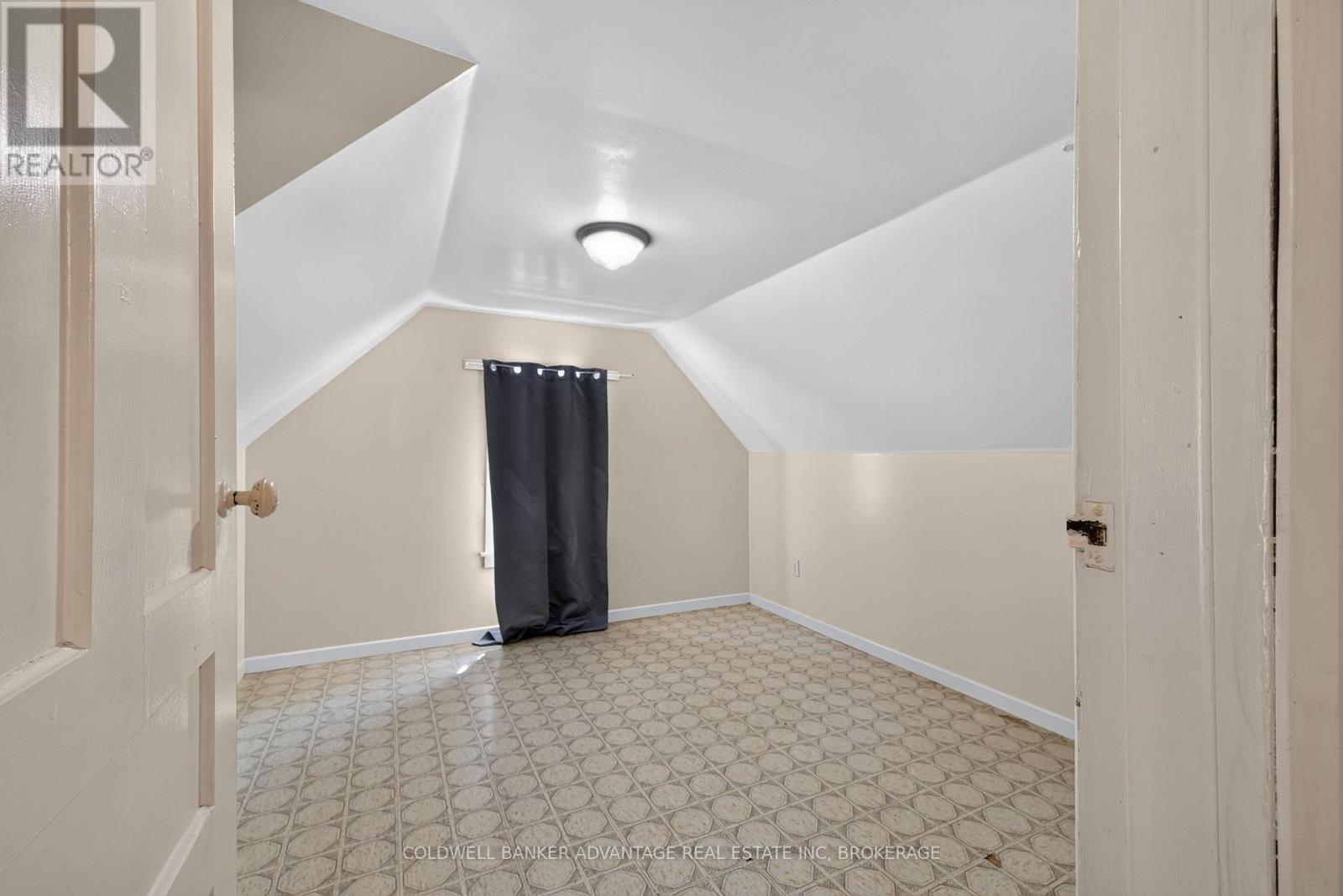 229 Broadway Avenue Property Photo 12