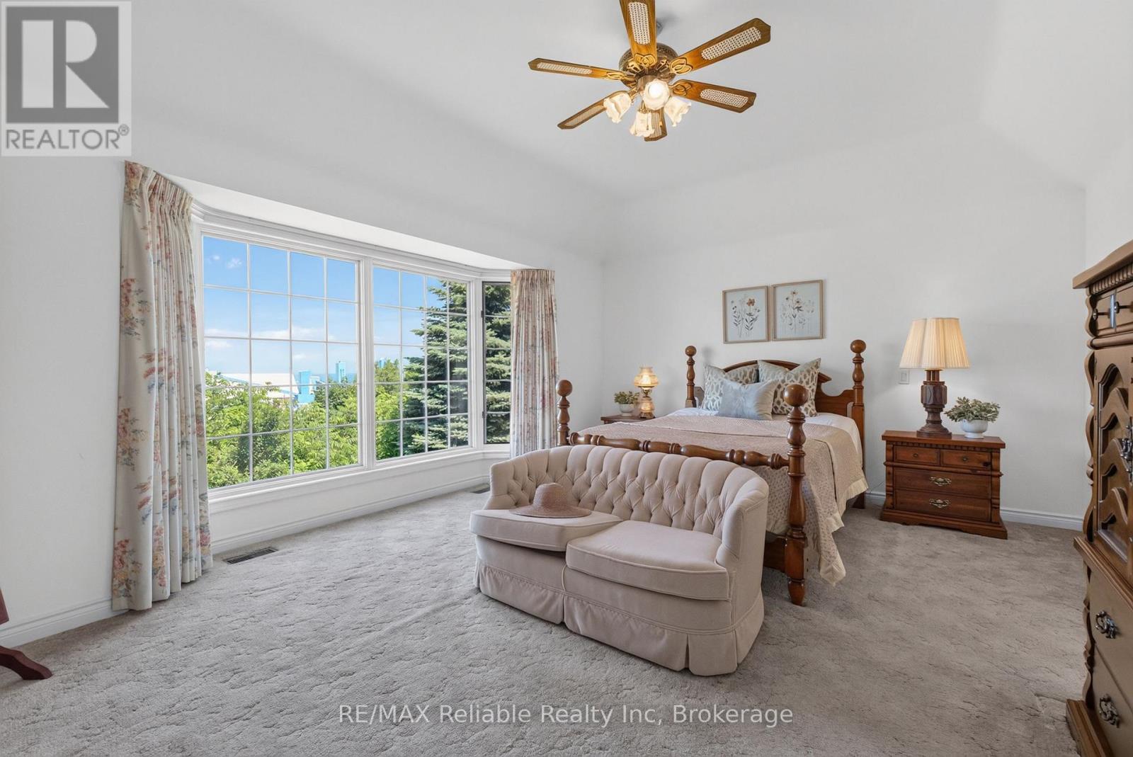 1 Harbour Lane Property Photo 15
