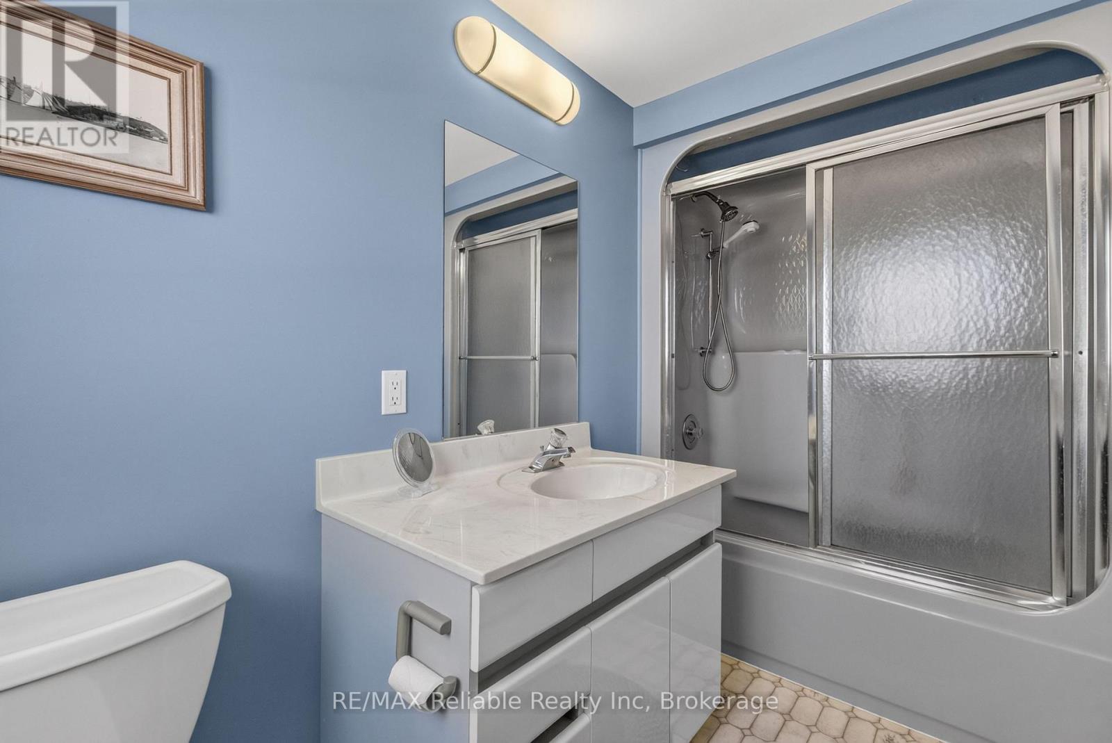 1 Harbour Lane Property Photo 31