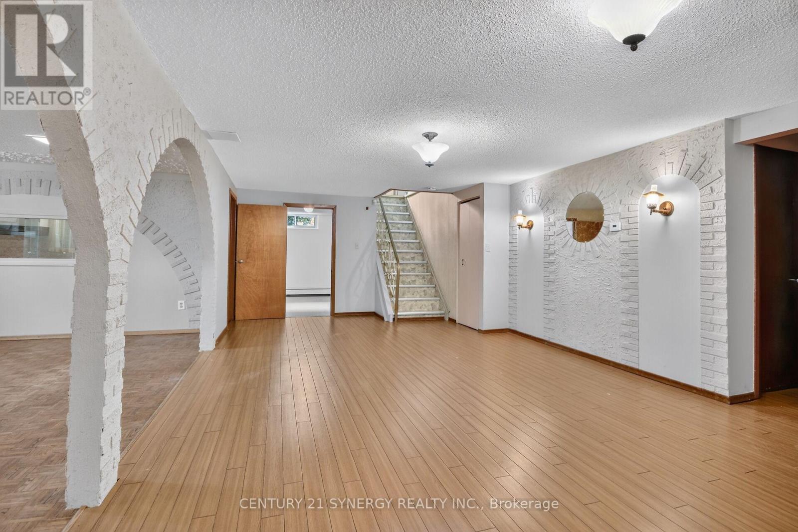 974 Greenbriar Avenue Property Photo 24
