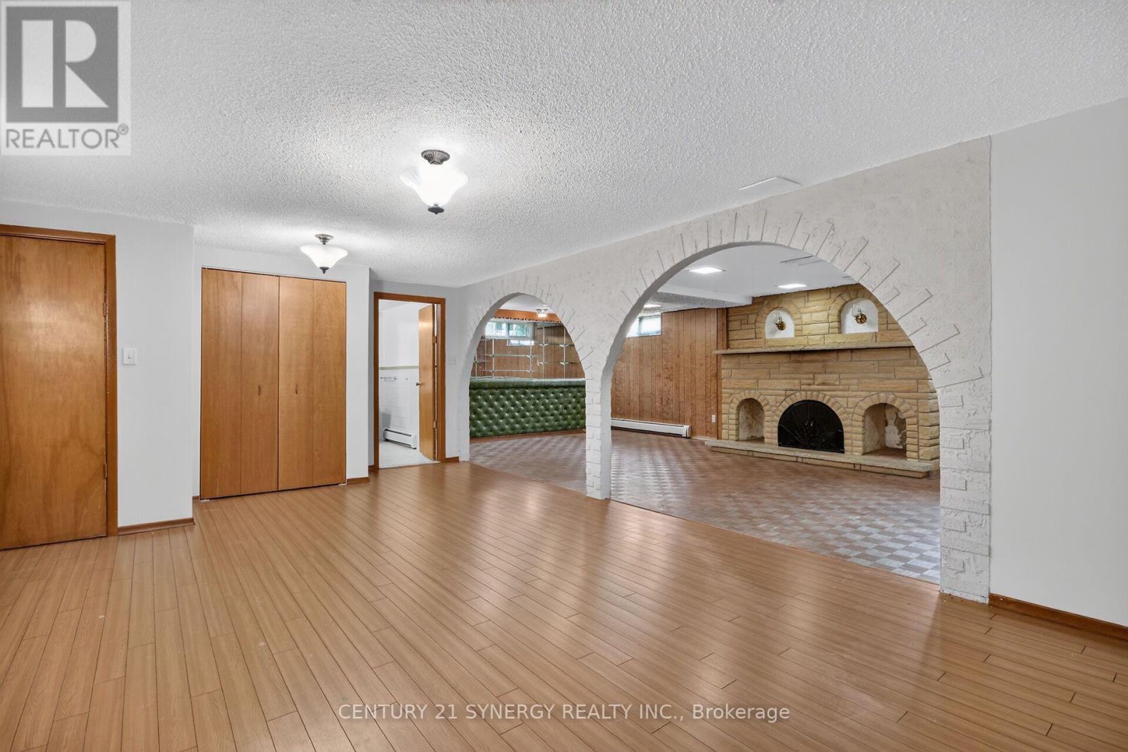 974 Greenbriar Avenue Property Photo 26