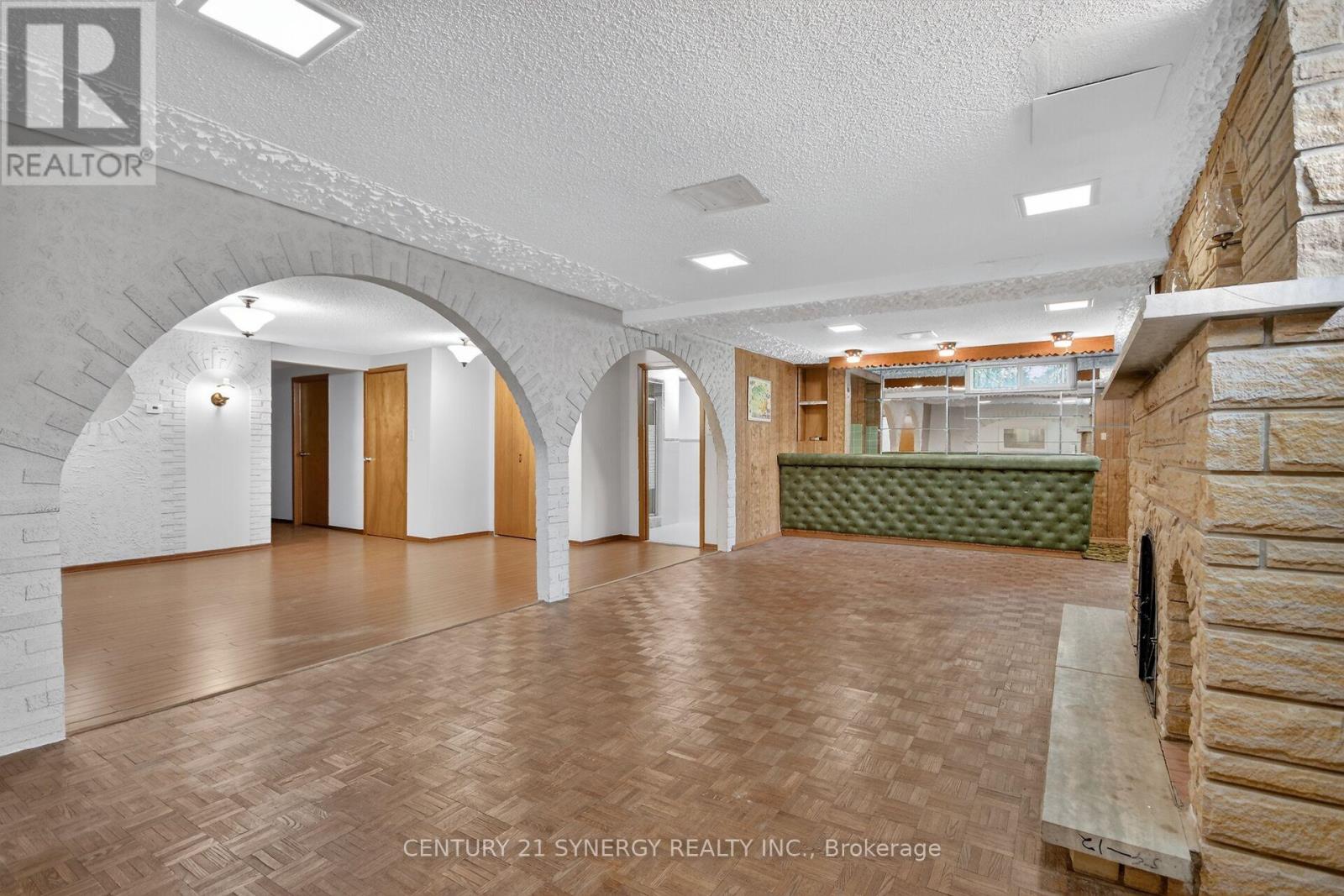 974 Greenbriar Avenue Property Photo 27