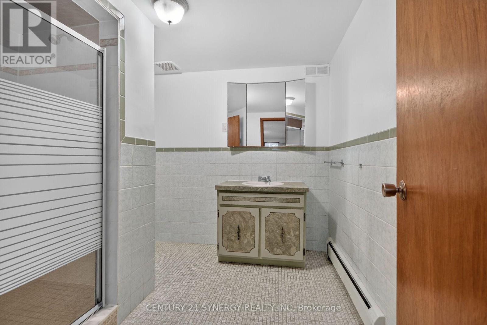 974 Greenbriar Avenue Property Photo 33