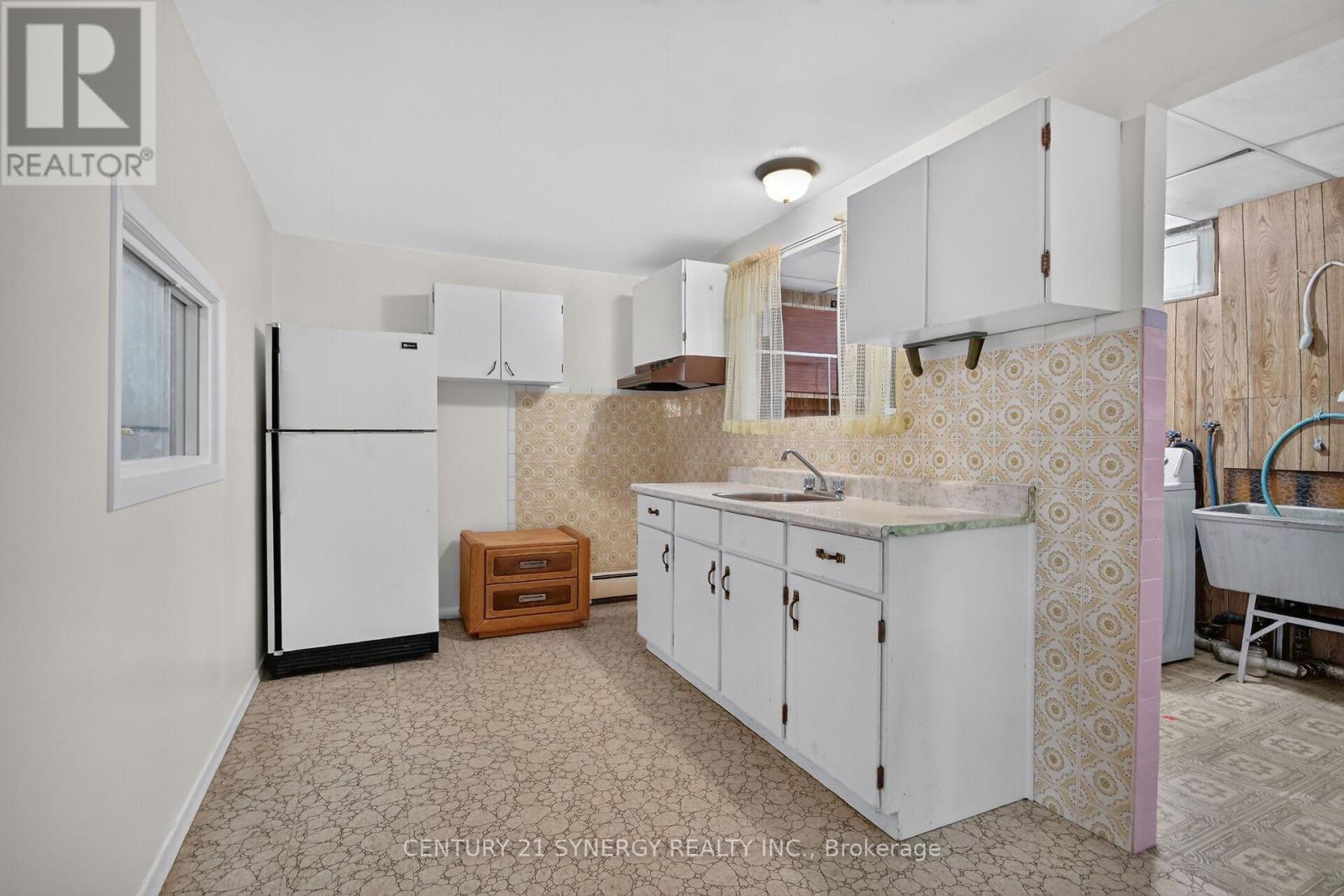 974 Greenbriar Avenue Property Photo 34