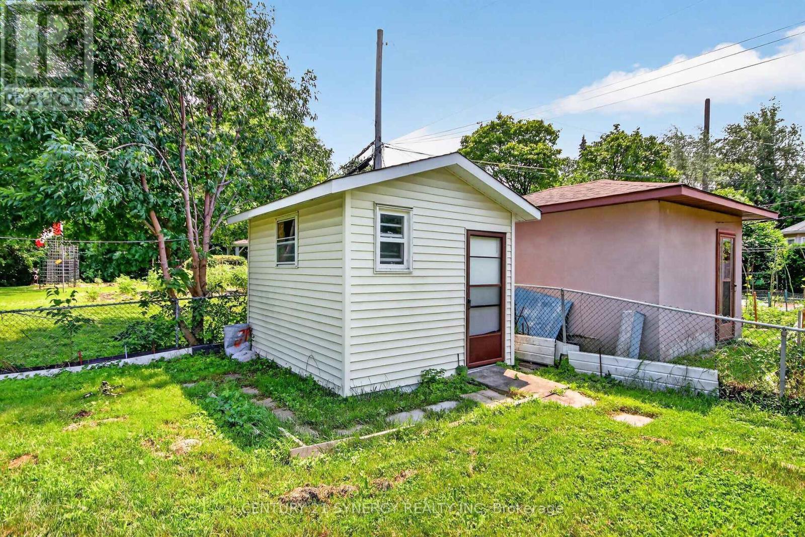 974 Greenbriar Avenue Property Photo 38