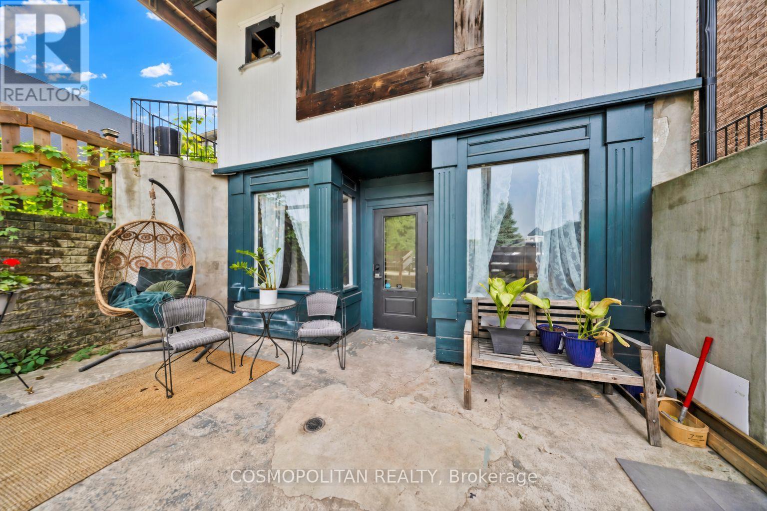 Studio - 1433 Pelham Street Property Photo 1