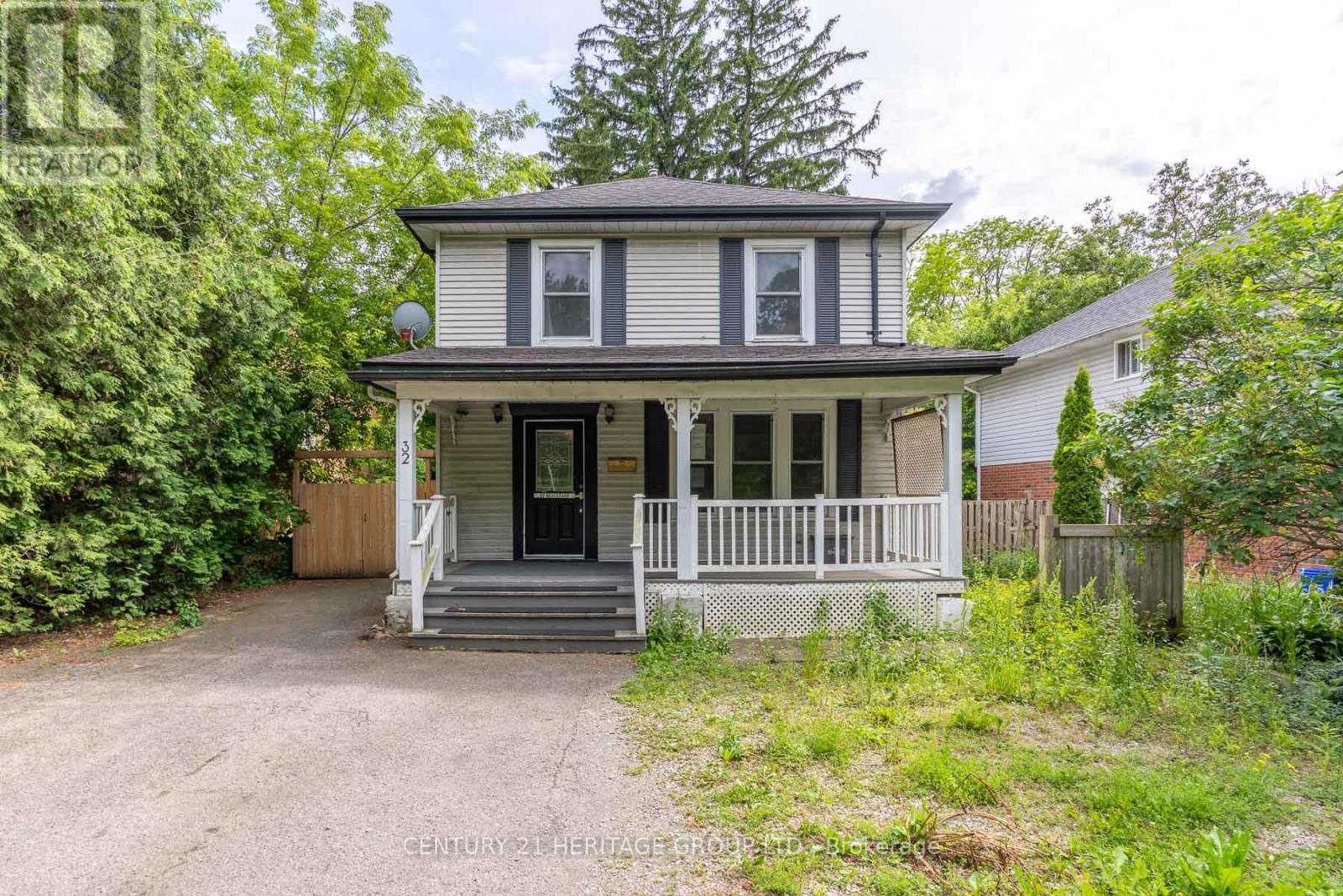 32 Rousseaux Street Property Photo 1