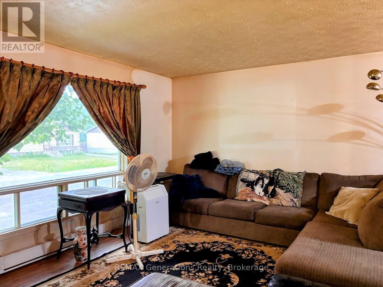 37 Matachewan Road Property Photo 6