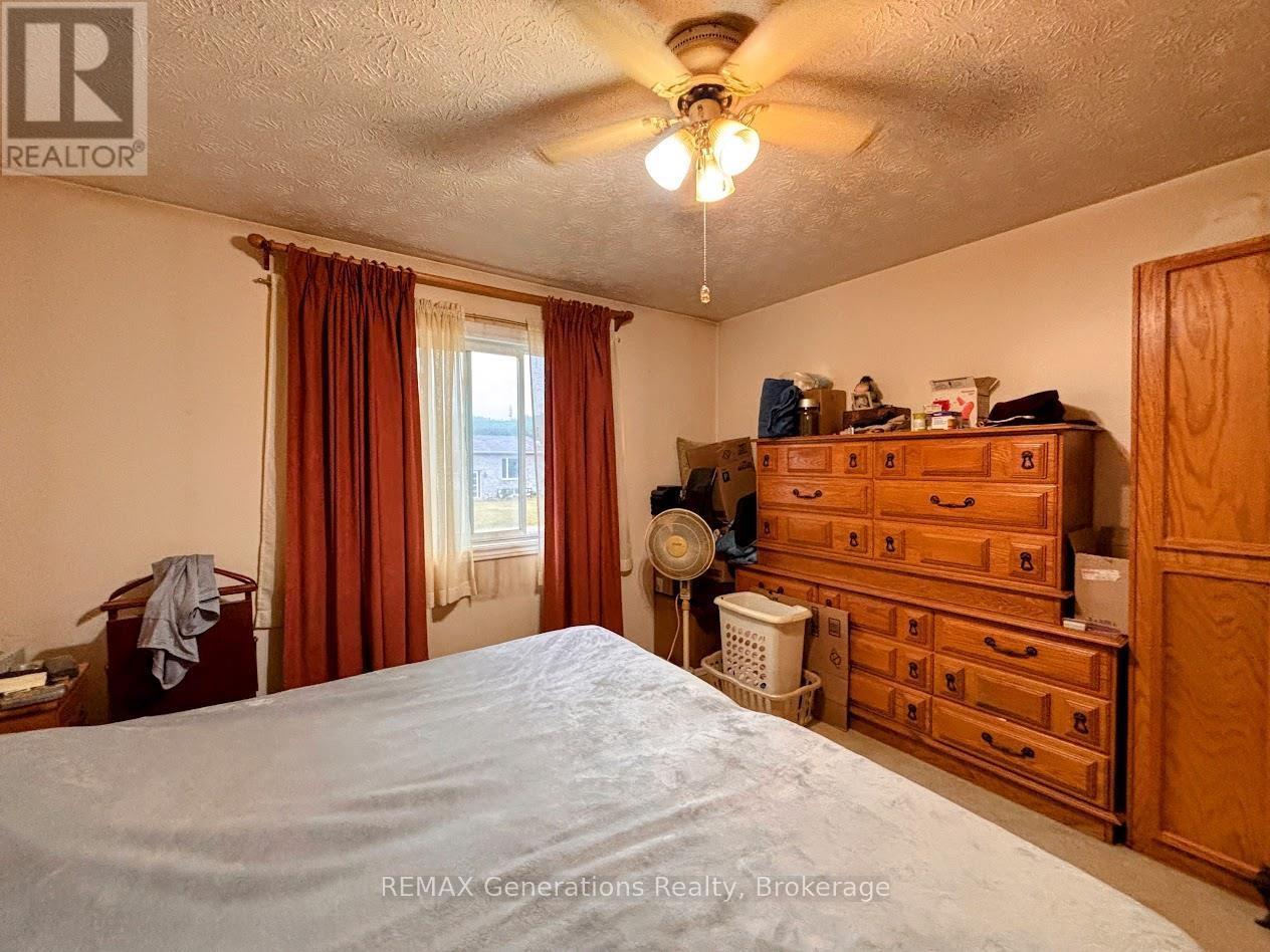 37 Matachewan Road Property Photo 10