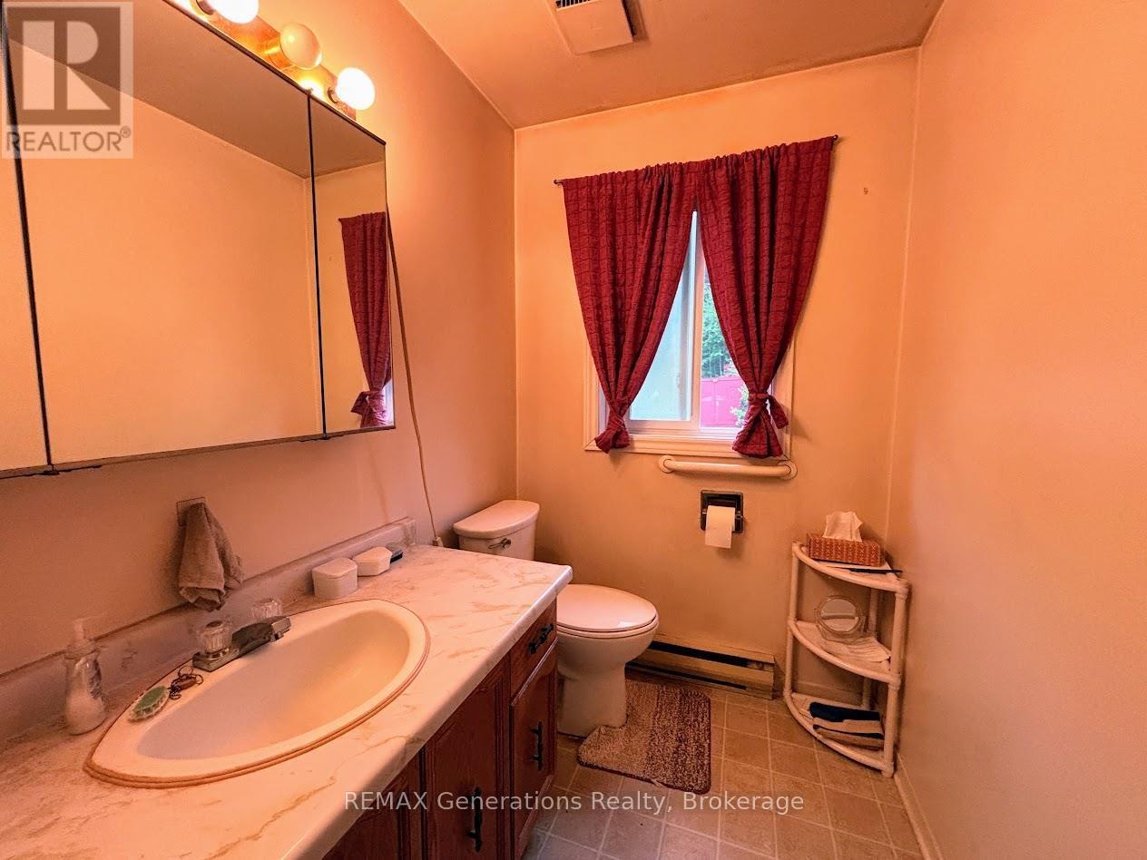 37 Matachewan Road Property Photo 12