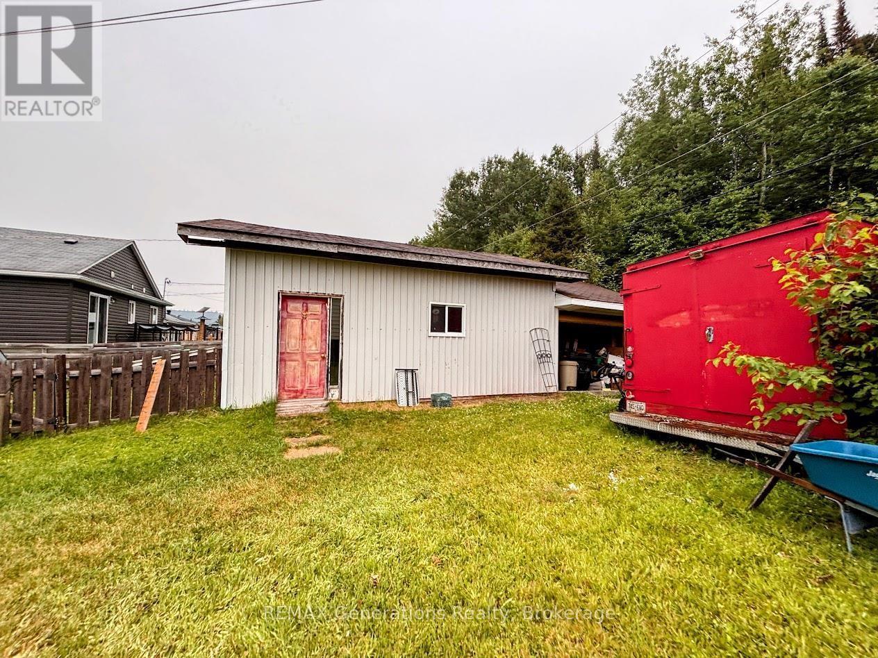 37 Matachewan Road Property Photo 28