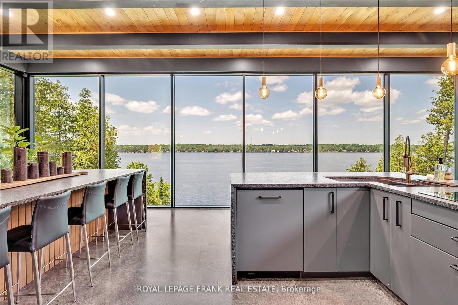 910 Birchview Road Property Photo 8