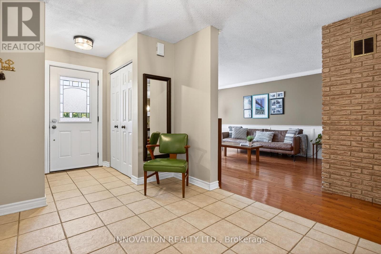 5558 South Island Park Drive Property Photo 8
