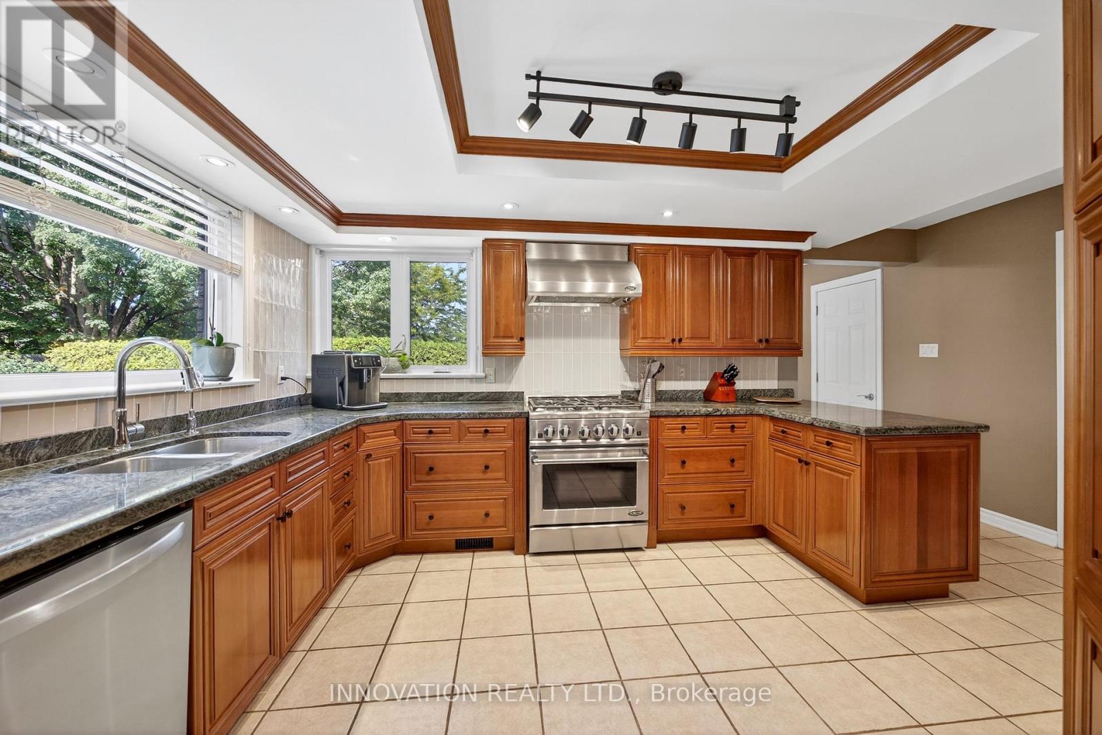 5558 South Island Park Drive Property Photo 17
