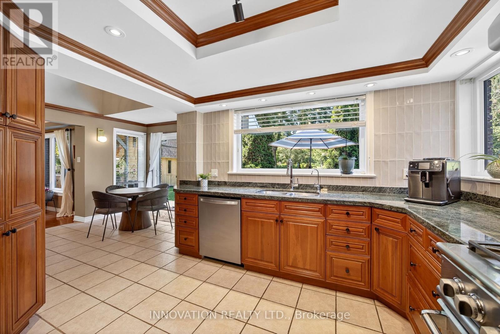 5558 South Island Park Drive Property Photo 18