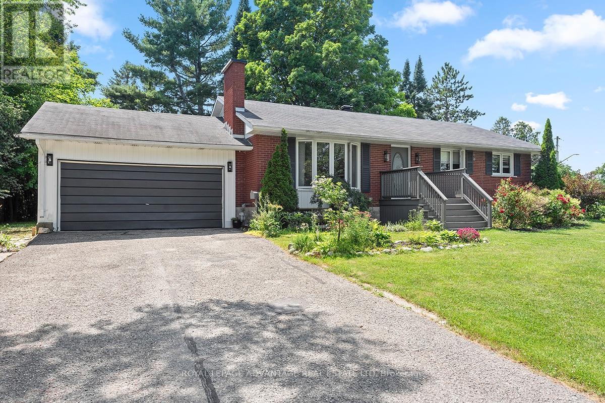 121 Stamford Drive Property Photo 1