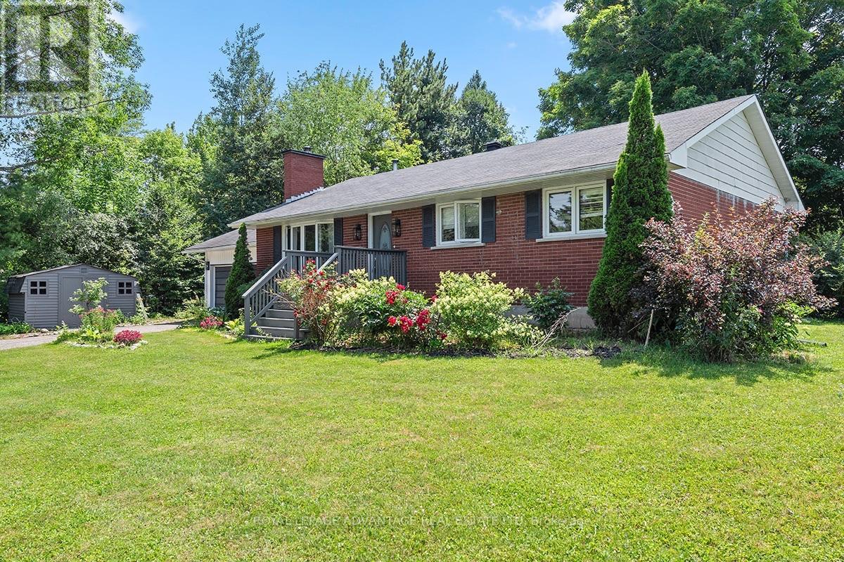 121 Stamford Drive Property Photo 3