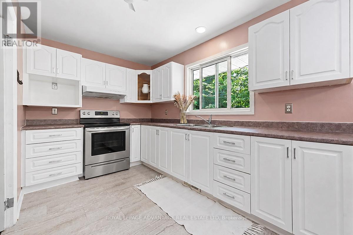 121 Stamford Drive Property Photo 15