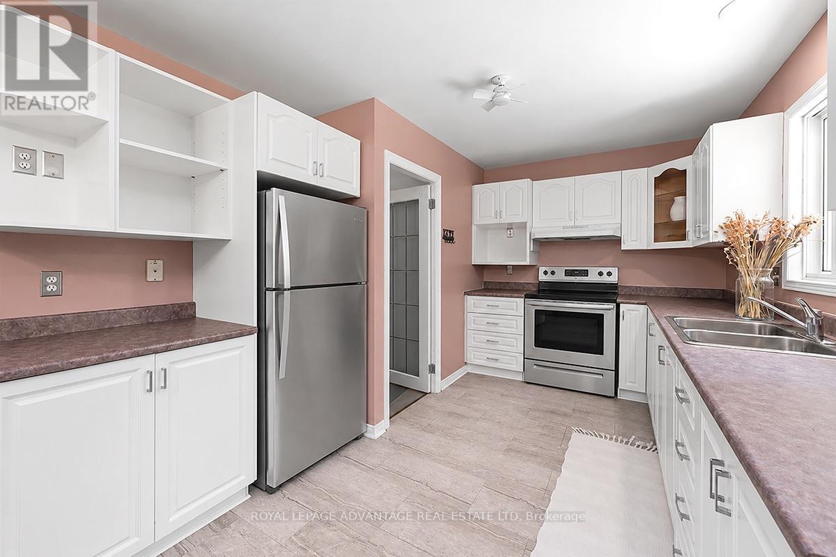 121 Stamford Drive Property Photo 17