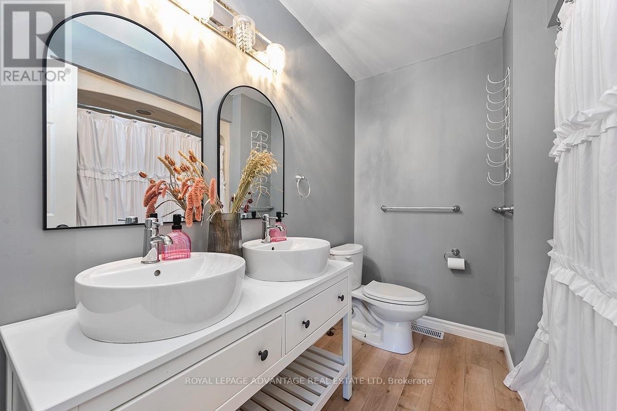 121 Stamford Drive Property Photo 23