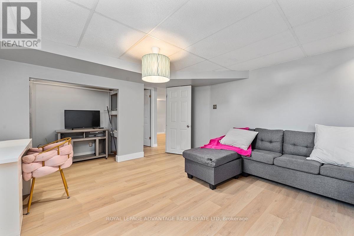 121 Stamford Drive Property Photo 40