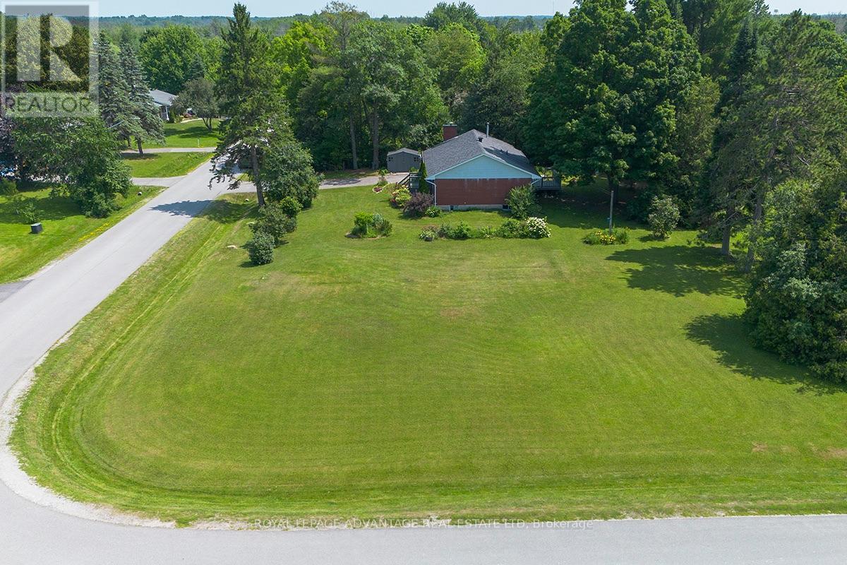 121 Stamford Drive Property Photo 42