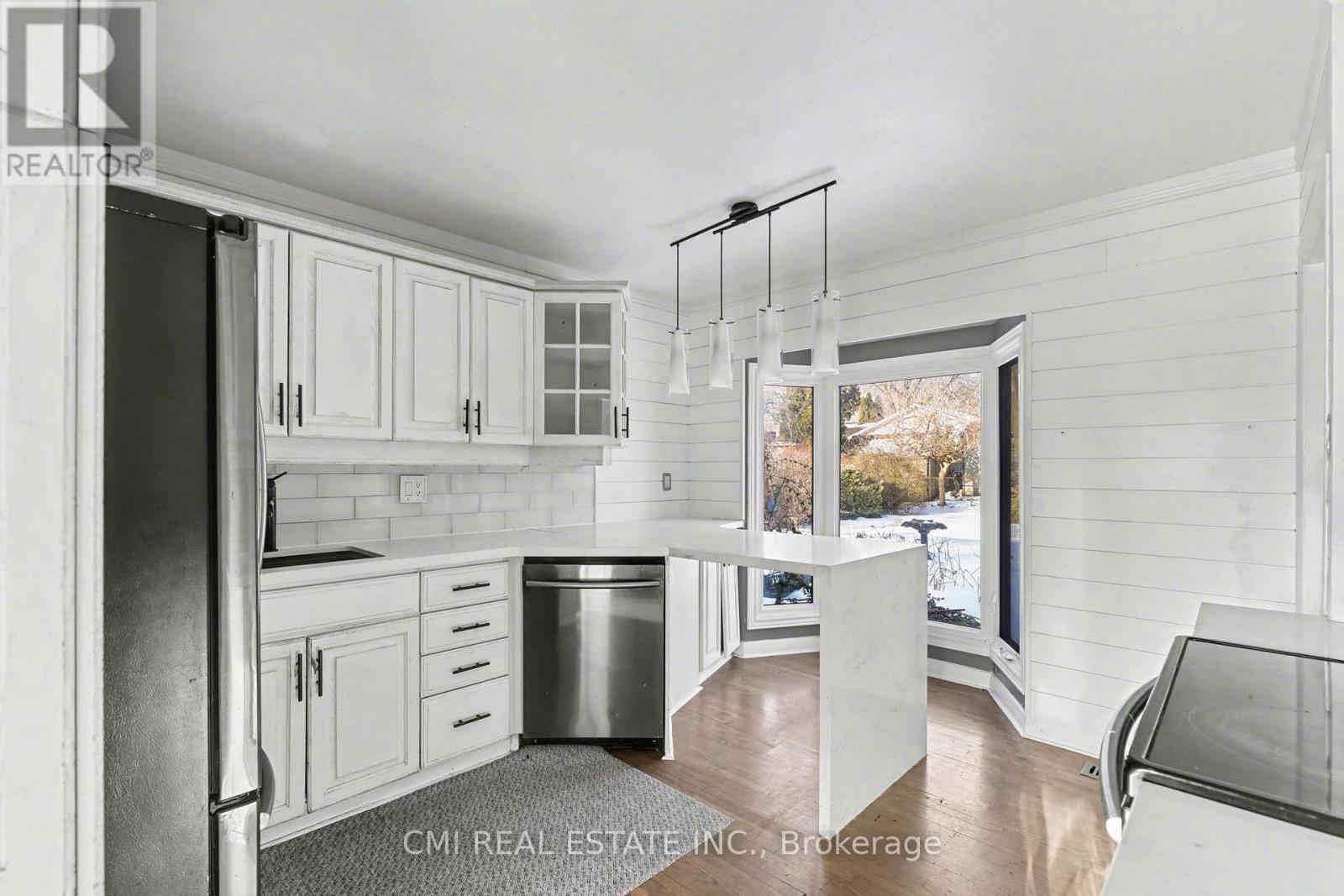 645 Riverside Drive Property Photo 8