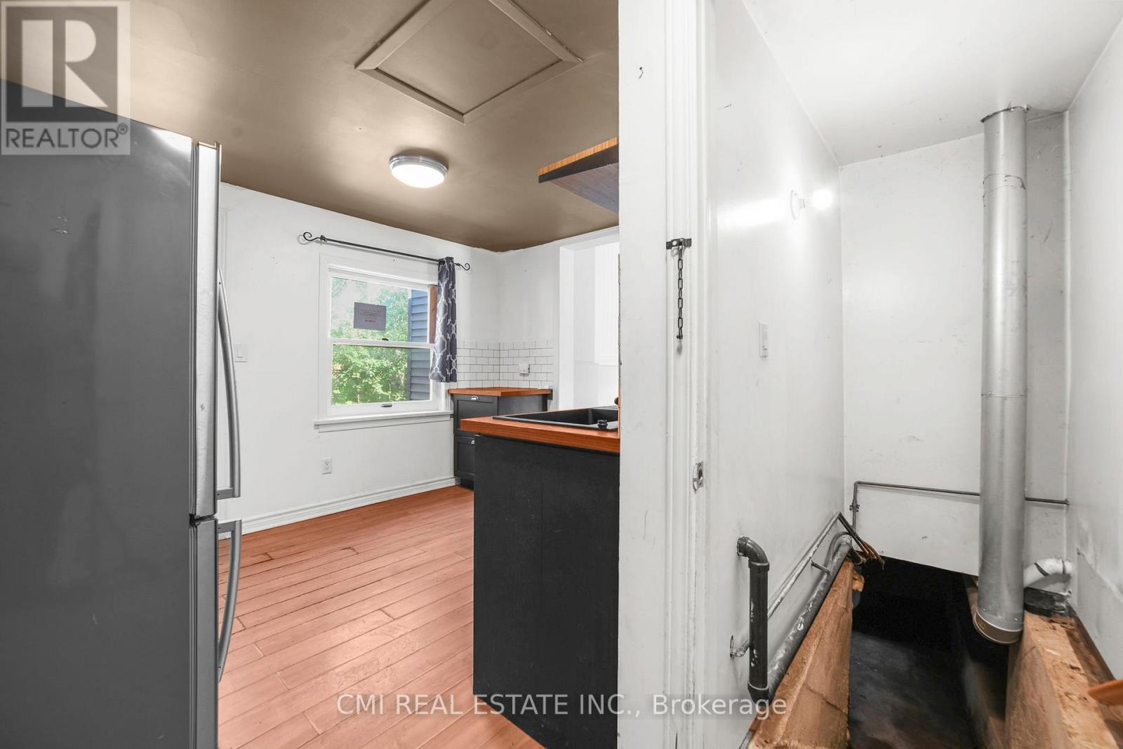 120 Second Avenue E Property Photo 14