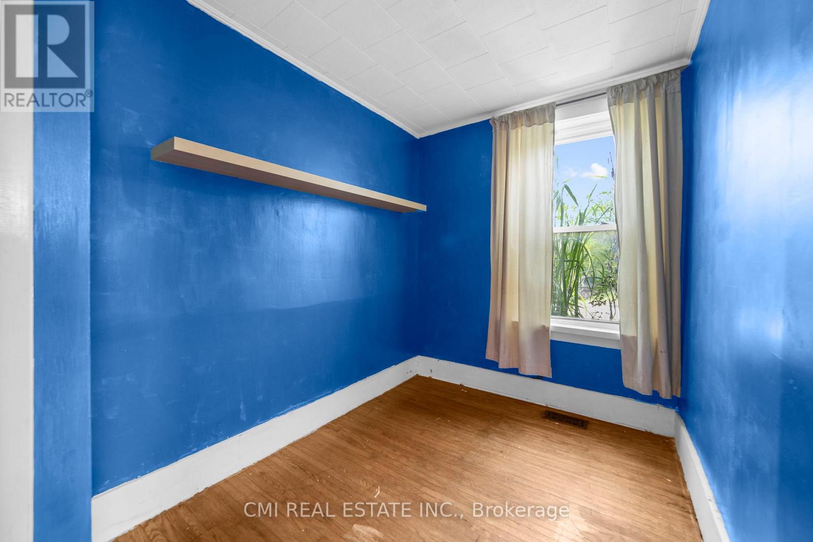 120 Second Avenue E Property Photo 15