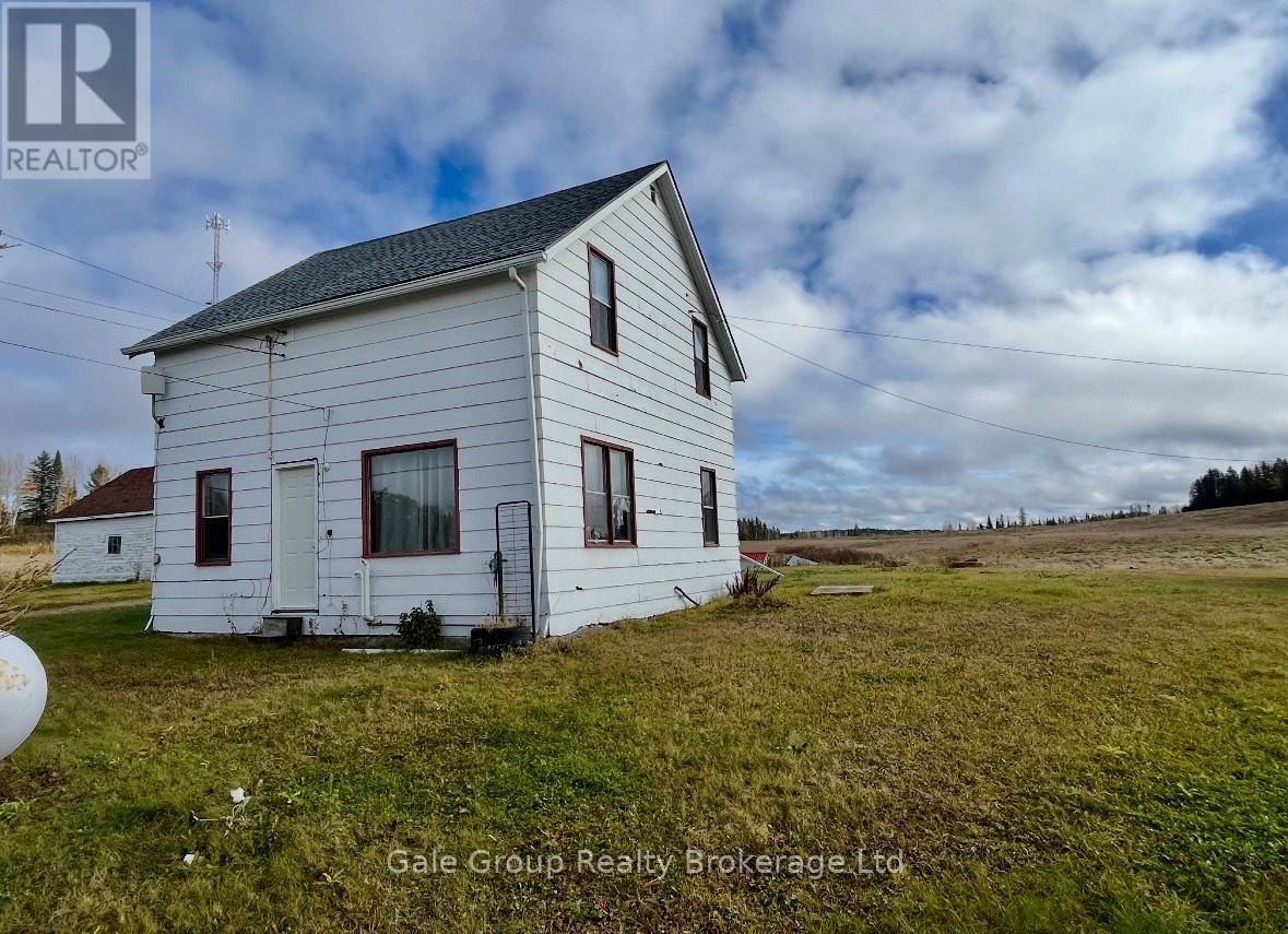 2541 HIGHWAY 105 HIGHWAY Property Photo 1