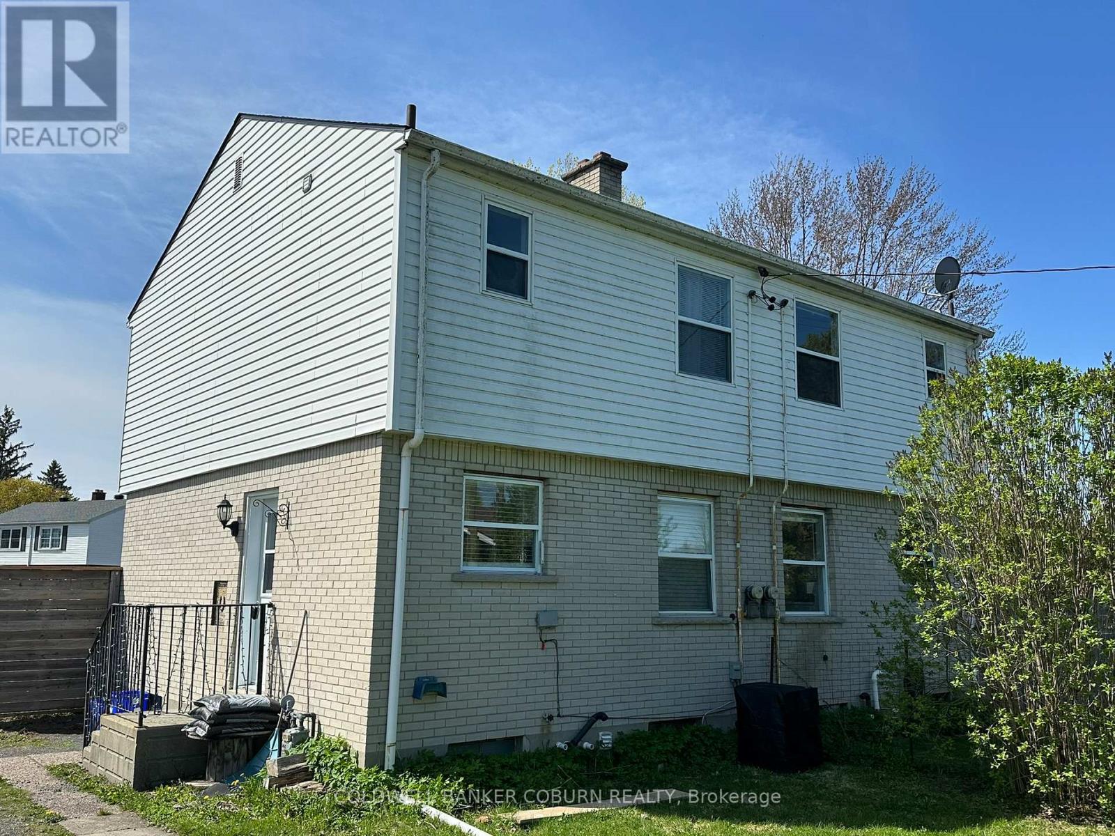 25-27 Casselman Road Property Photo 12