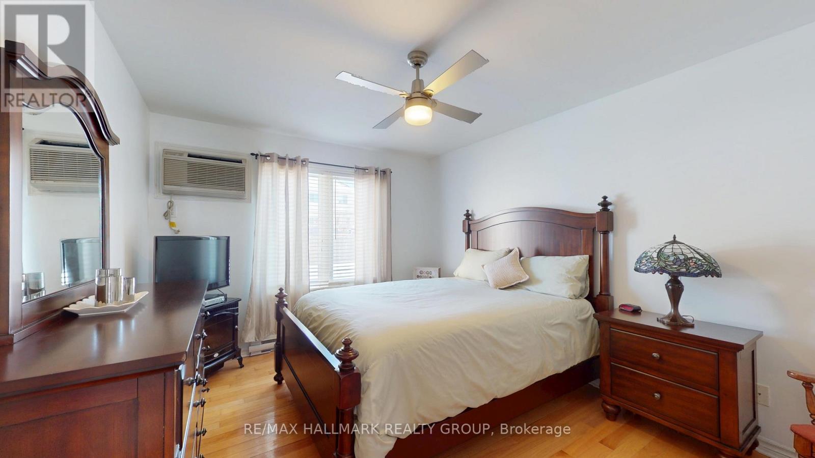 1102 - 237 Oak Street W Property Photo 18