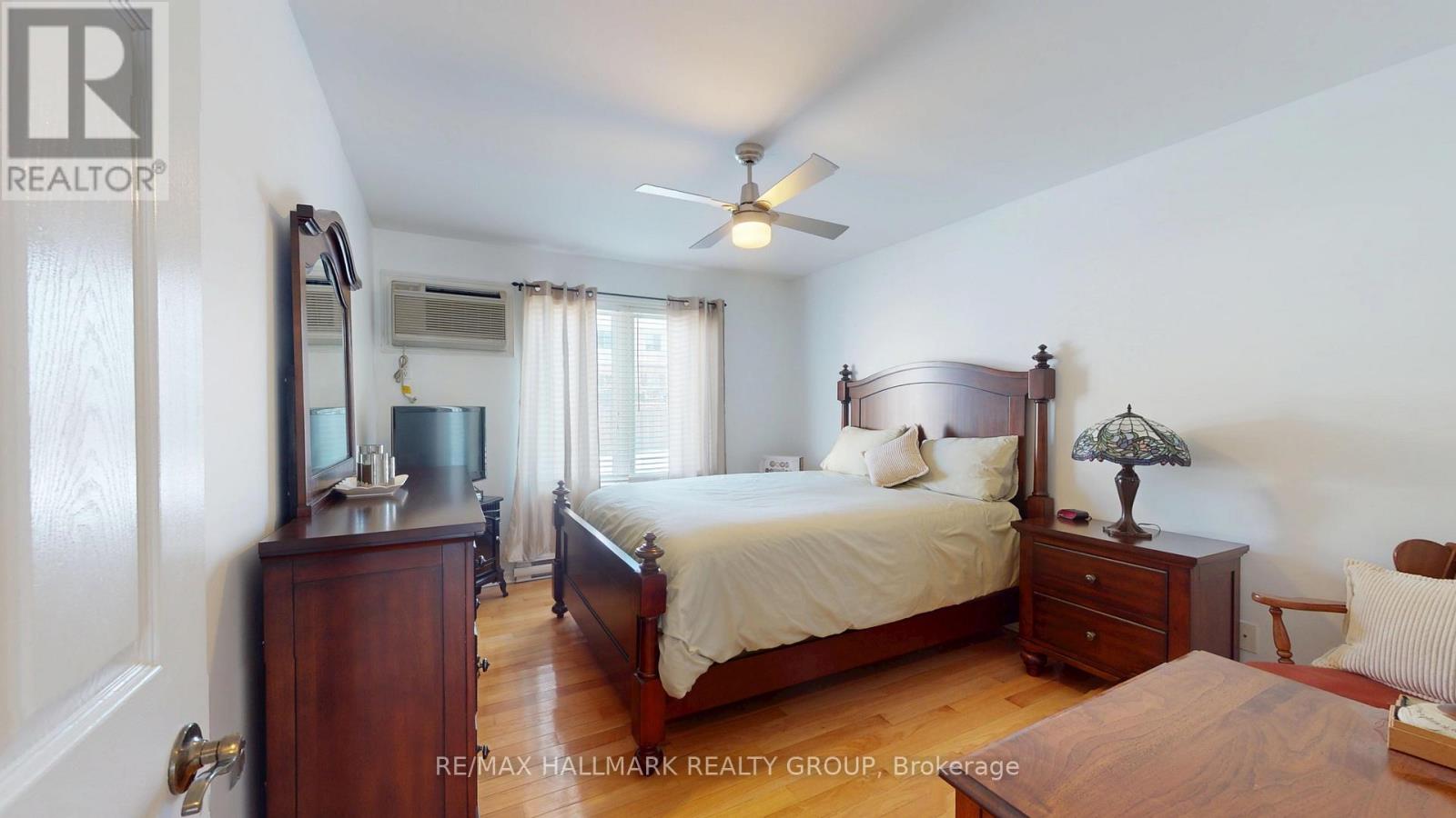 1102 - 237 Oak Street W Property Photo 20