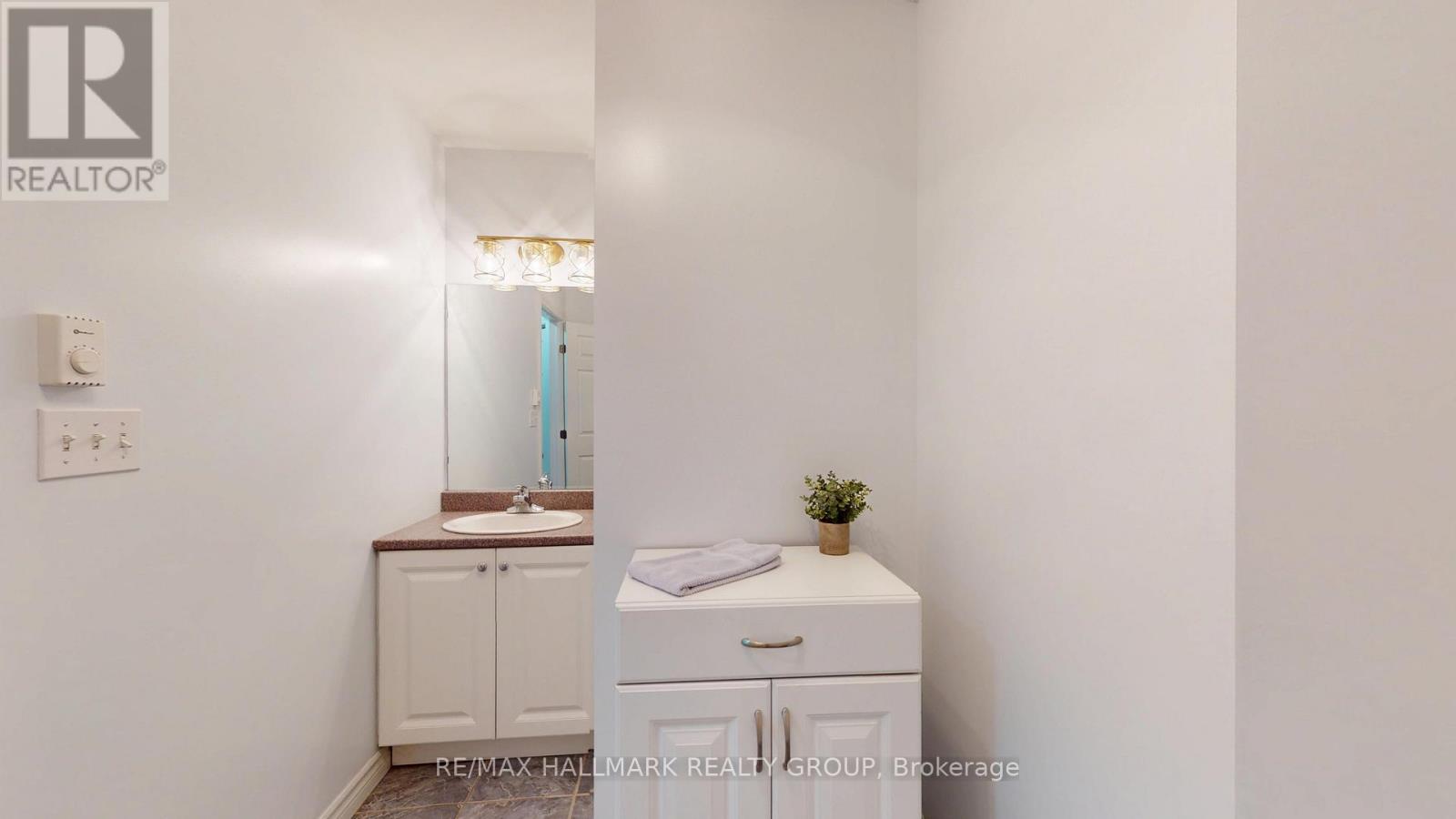 1102 - 237 Oak Street W Property Photo 25