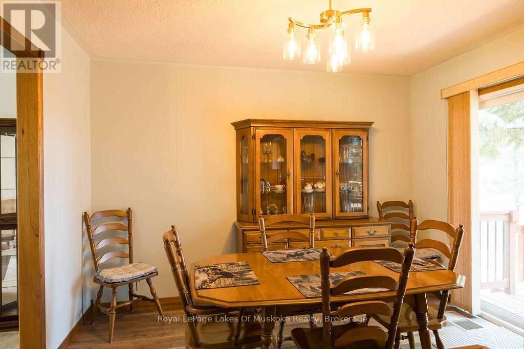 950 Muskoka #3 Road N Property Photo 8