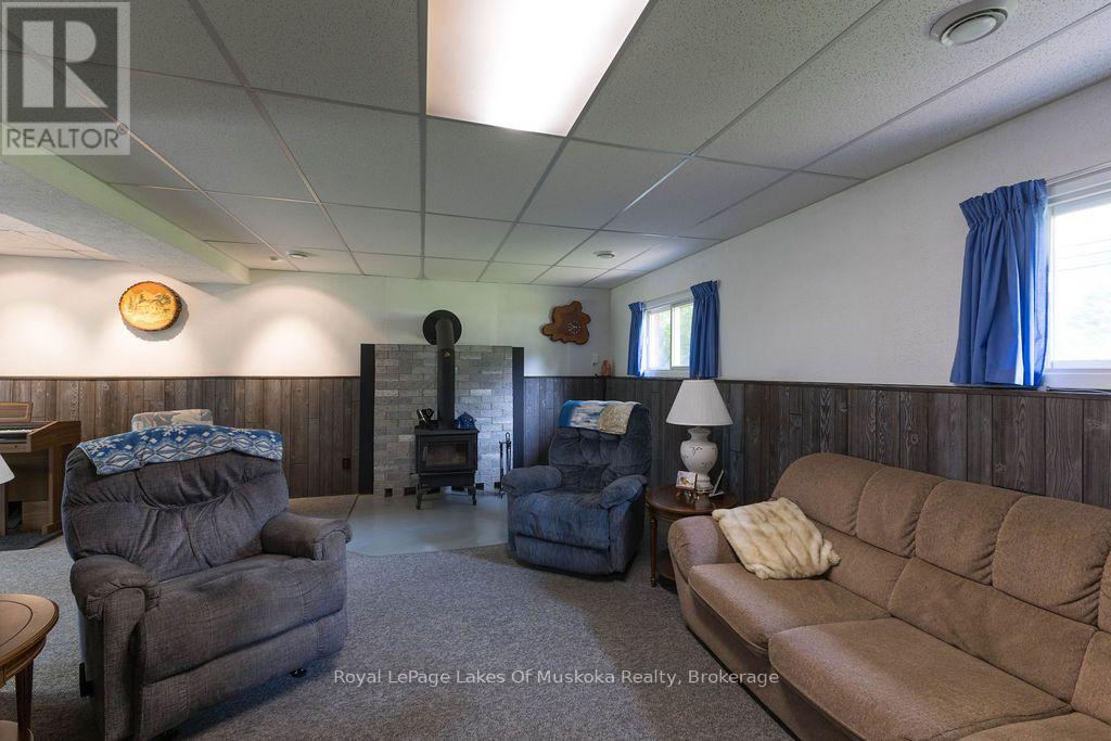 950 Muskoka #3 Road N Property Photo 19