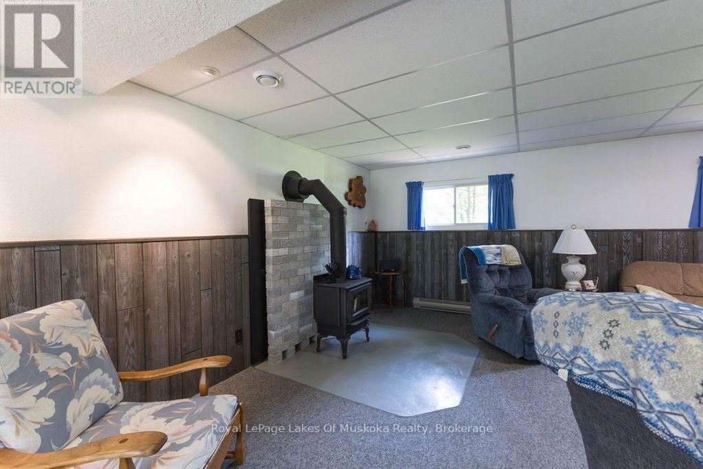 950 Muskoka #3 Road N Property Photo 21