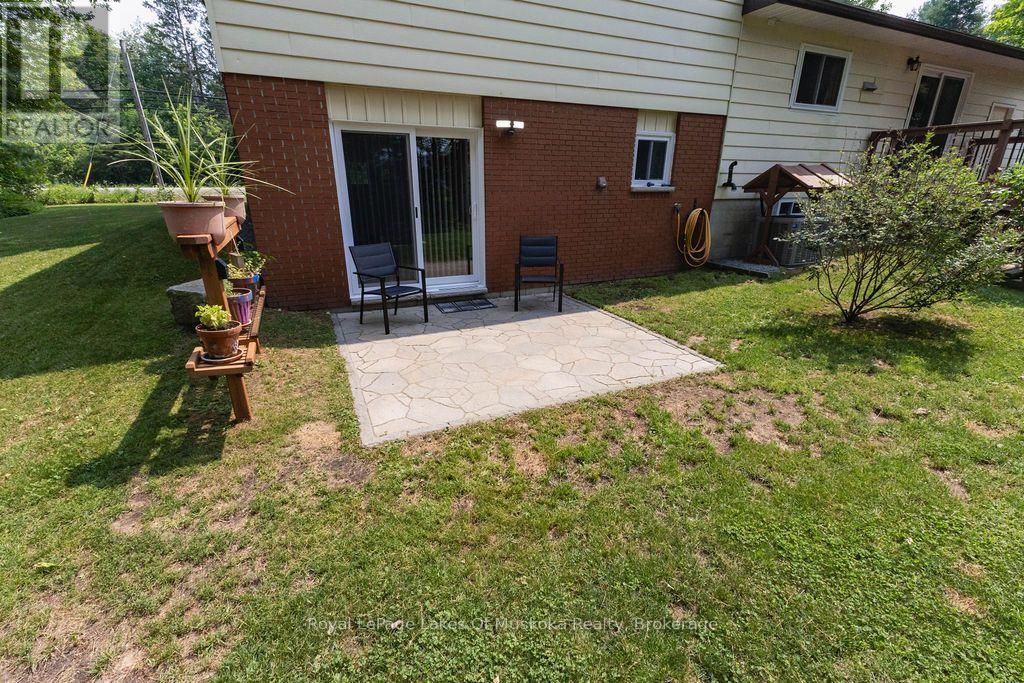 950 Muskoka #3 Road N Property Photo 24