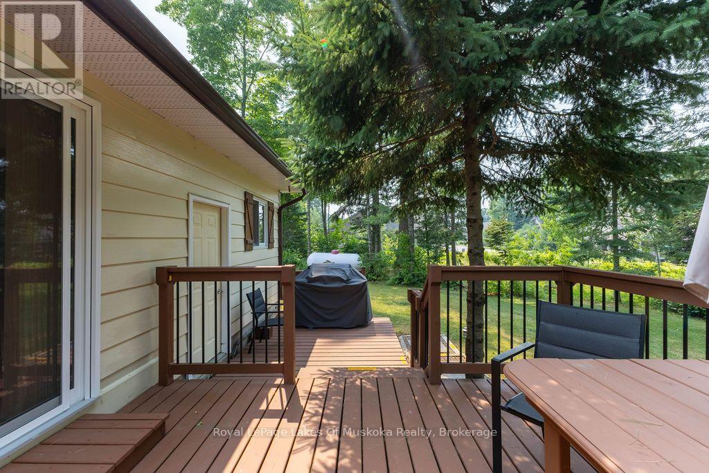 950 Muskoka #3 Road N Property Photo 28