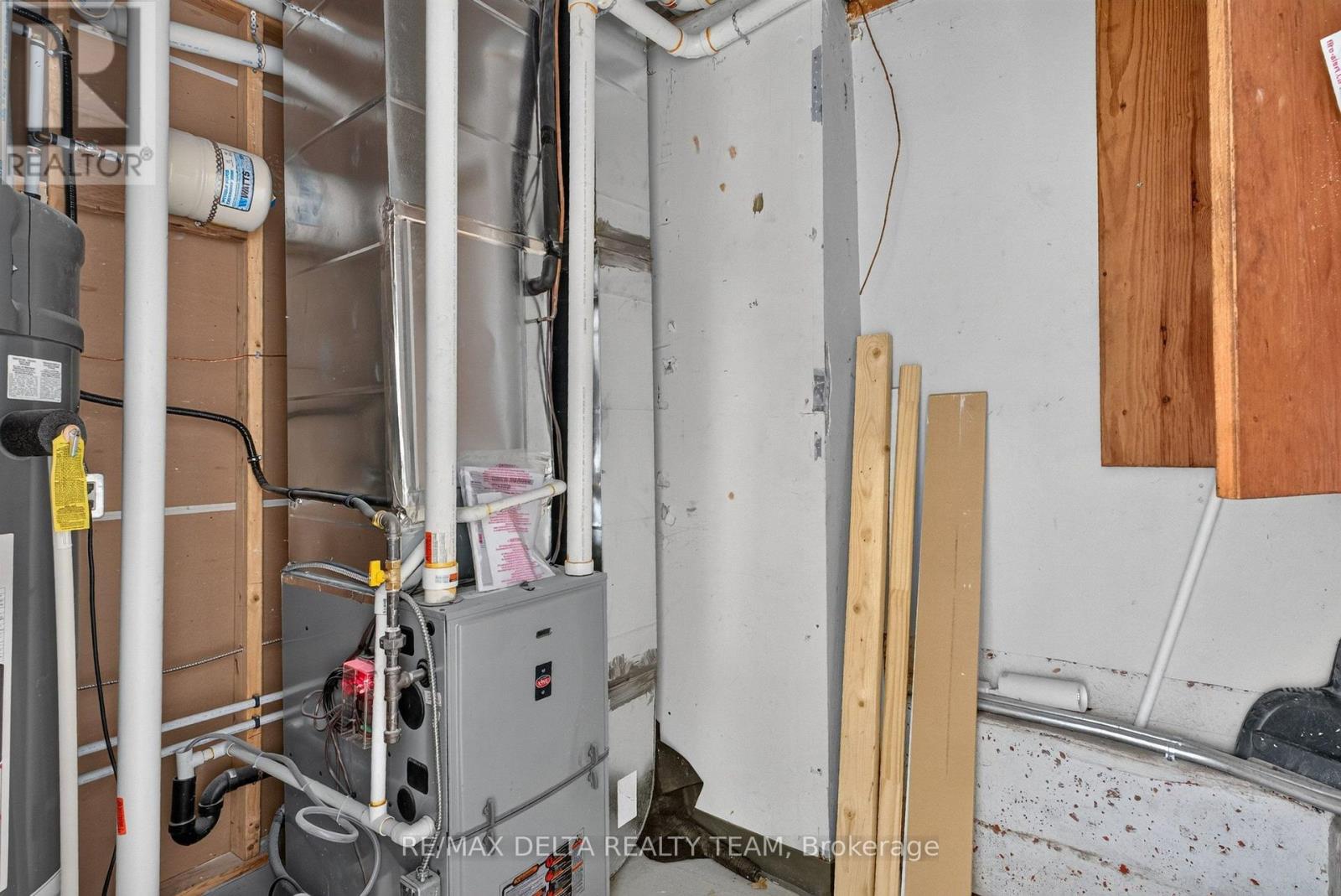27 Bridge Street Property Photo 26
