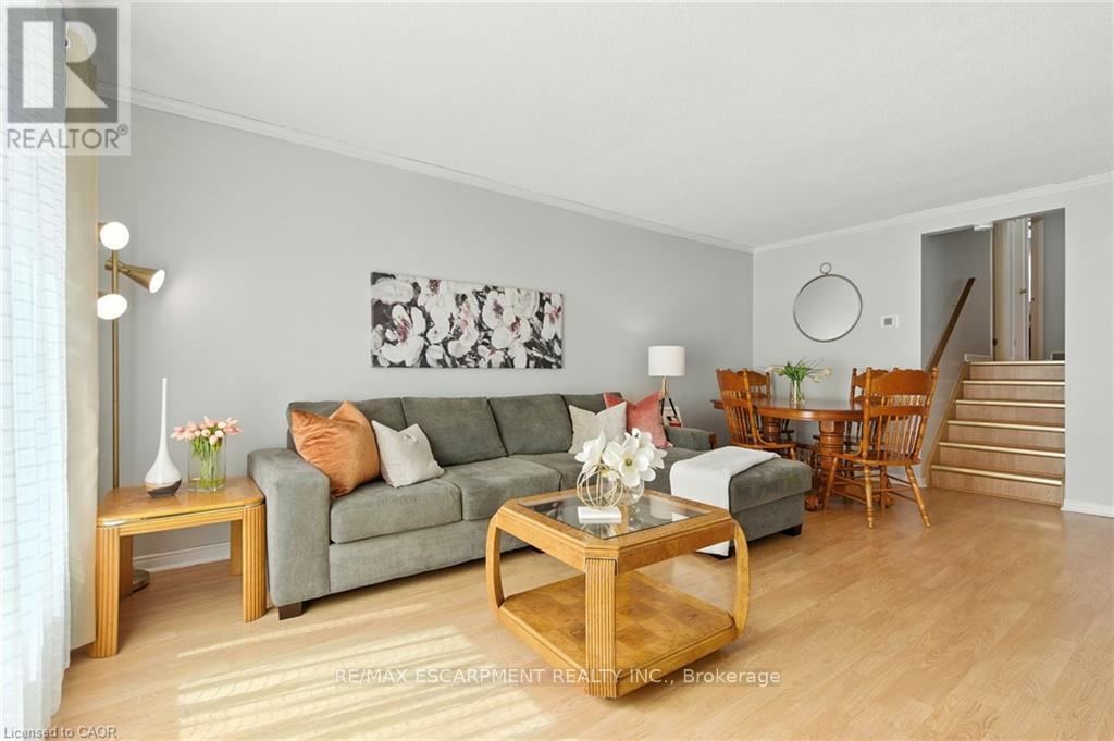 30 Rainbow Court Property Photo 4