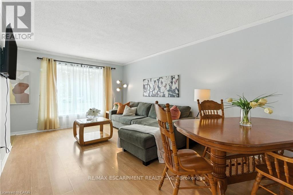 30 Rainbow Court Property Photo 7